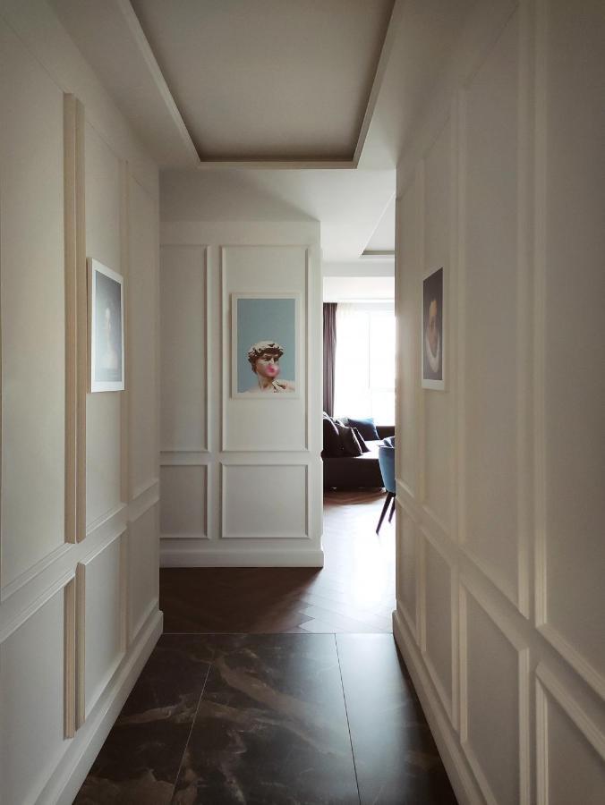 Modern Classic 2 Bedroom Apartment Near Most City Dnipro Exterior foto